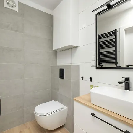 Апартаменты Seaside With Parking, Air Conditioning And Elevator Close To The By Renters