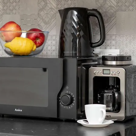 Seaside With Parking, Air Conditioning And Elevator Close To The By Renters Апартаменты *