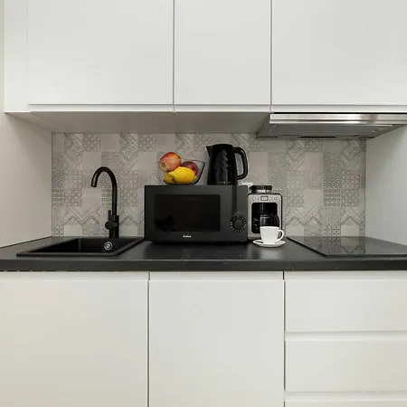 Seaside With Parking, Air Conditioning And Elevator Close To The By Renters Нехоже