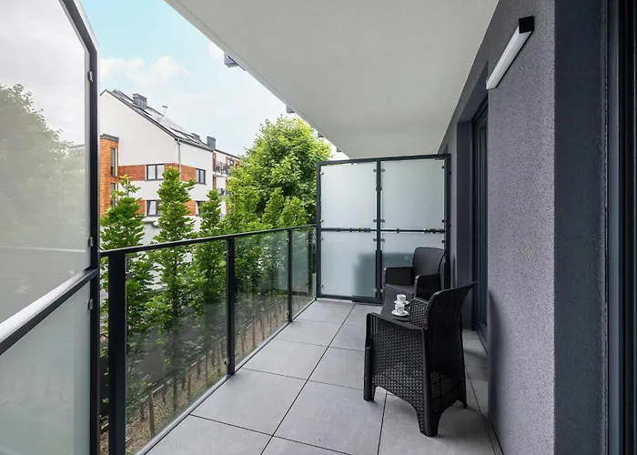 Seaside With Parking, Air Conditioning And Elevator Close To The By Renters